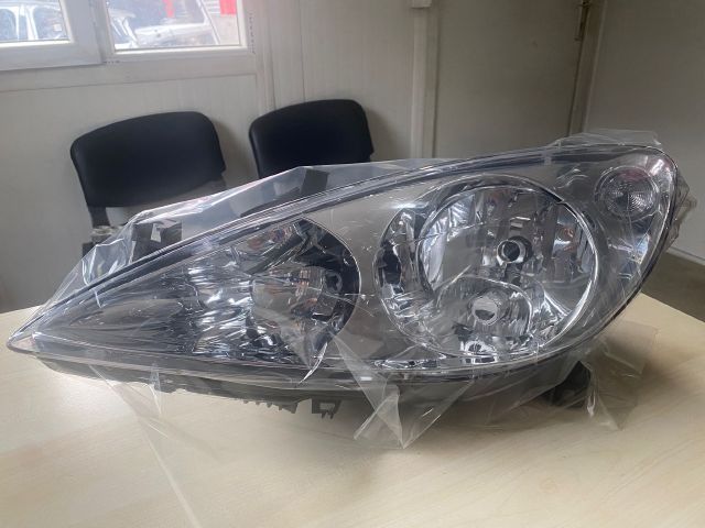 Peugeot 307 2004 model sisli sol ön far sıfır yeni yan sanayi